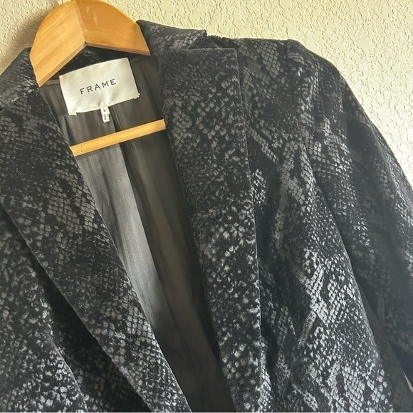 Frame Velvet Python Classic Blazer Black/Noir - Picture 12 of 16
